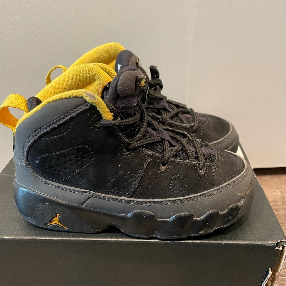 Toddler Jordan 9 Retro - Picture 7 of 8